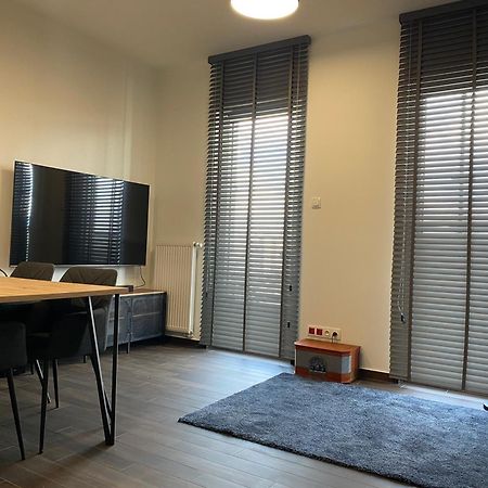 Apartamenty Wola Tower Varsó Kültér fotó