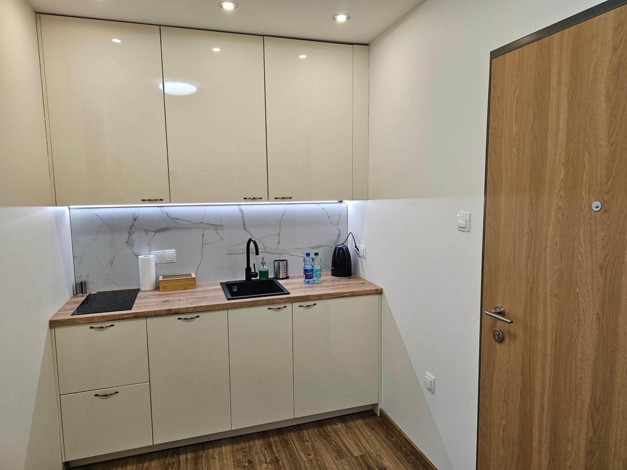 Apartamenty Wola Tower Varsó Kültér fotó