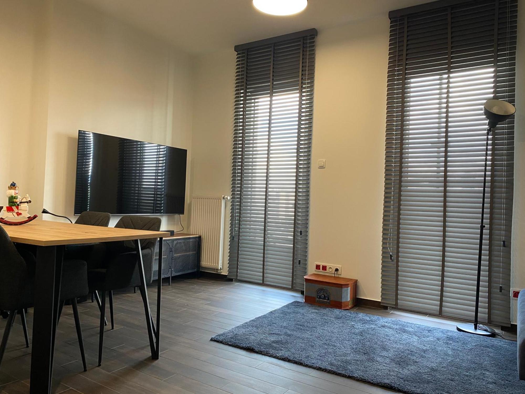 Apartamenty Wola Tower Varsó Kültér fotó